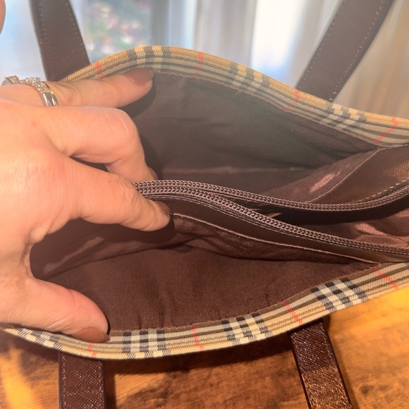 Burberry Checkered Brown and Tan vintage bag and matching wallet! - Picture 8 of 14